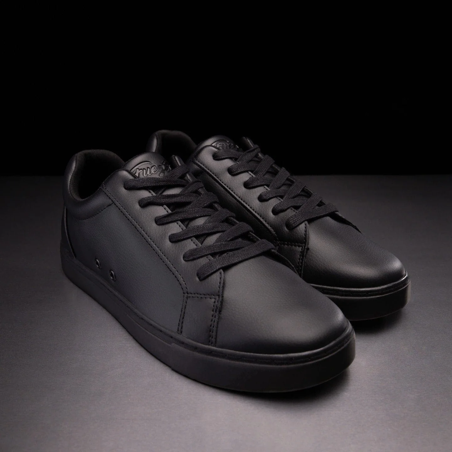 All-black | Low-top | Fuego - Image 6