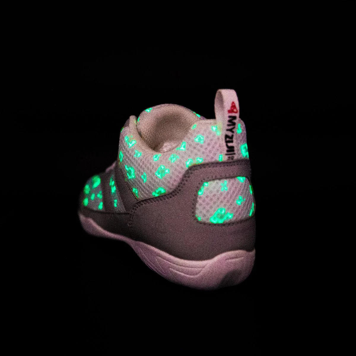 Glowing Rhythm Dance Sneakers - White - Image 11