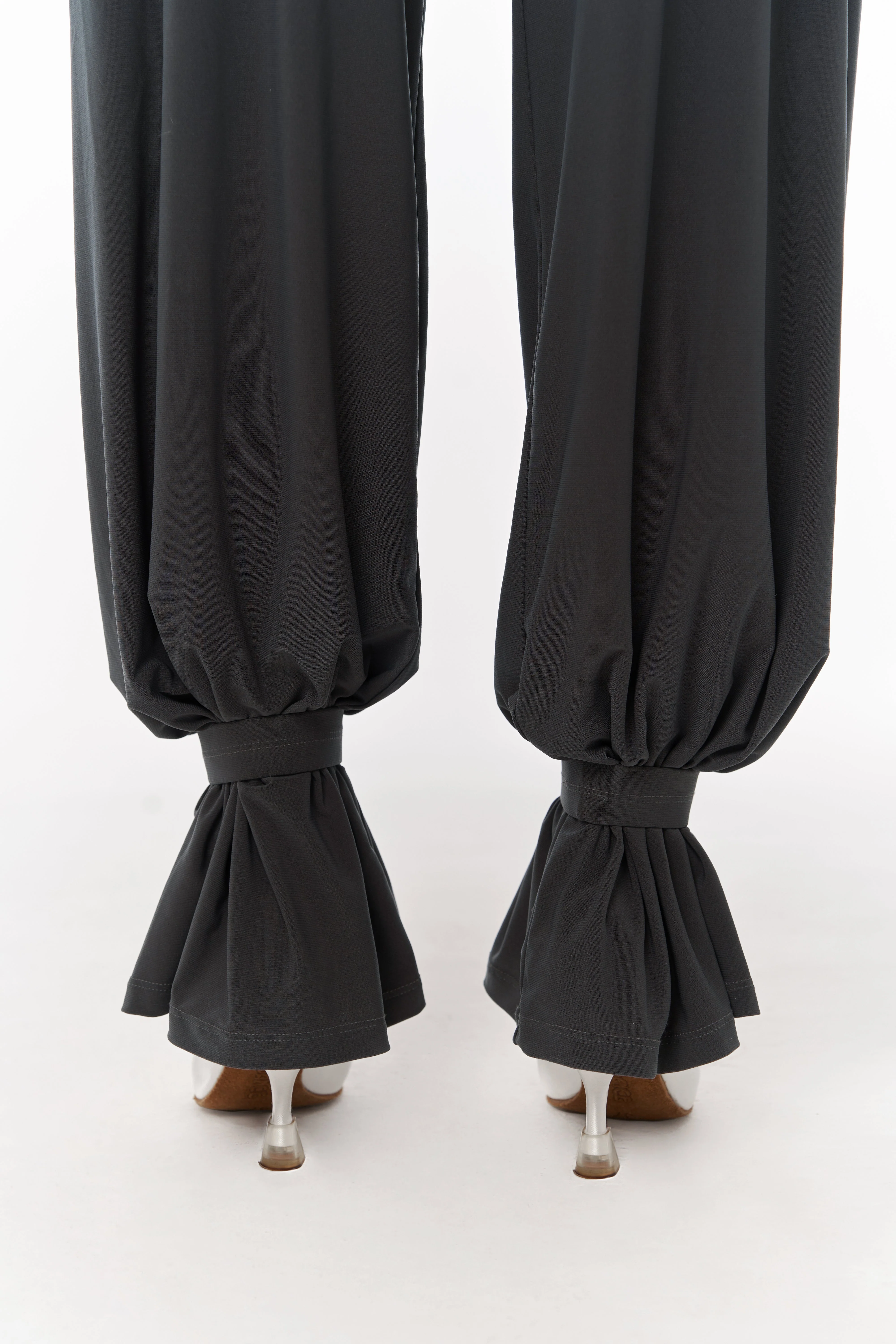 Grey ankle straps for trousers - Image 2